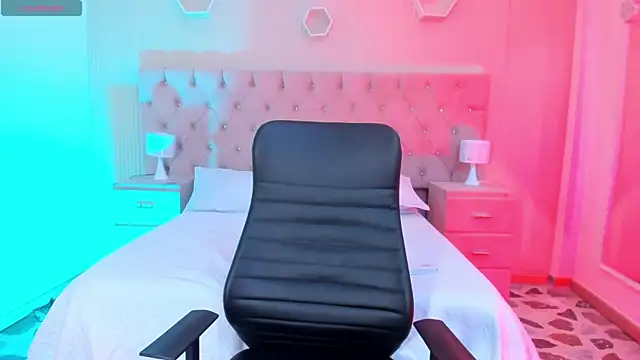 Agathaargent  online show from October 31, 4:36 am