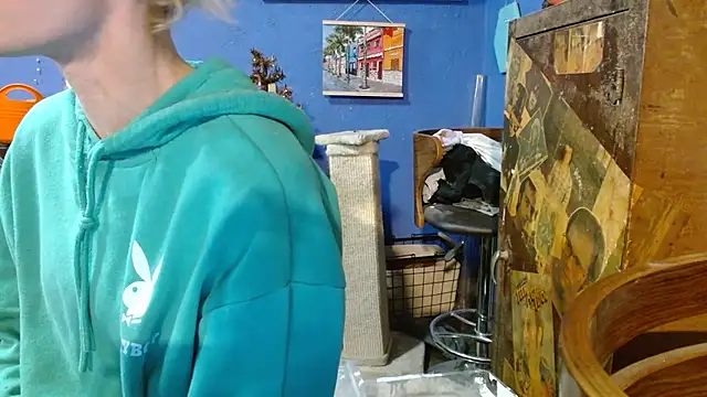 watermellonpussy online show from November 17, 1:39 am