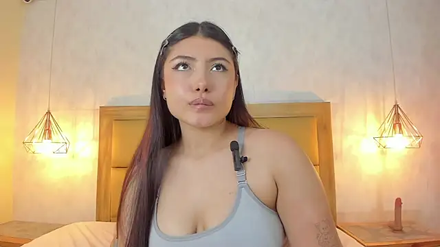 LARSONMIA online show from January 7, 5:49 pm