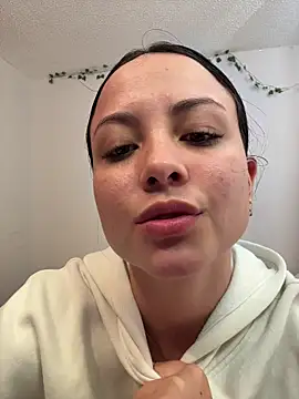 Megan Rodrigo online show from January 9, 6:01 pm