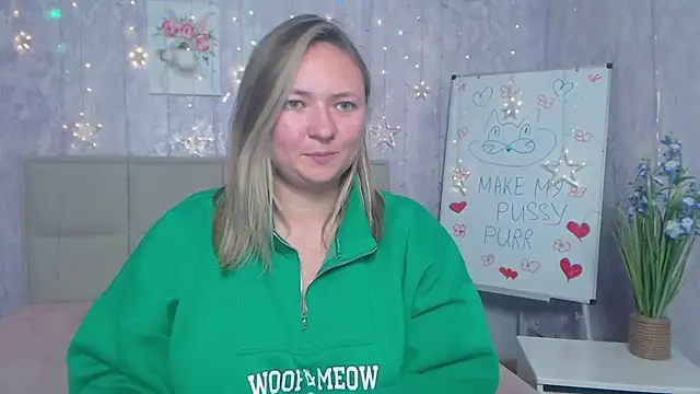Snapshot of SallyVerda chatting on October 13, 5:37 pm SallyVerda online show from October 13, 5:37 pm