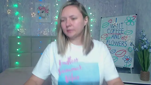 Snapshot of SallyVerda chatting on September 11, 6:08 pm SallyVerda online show from September 11, 6:08 pm
