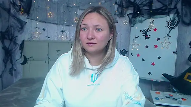 Snapshot of SallyVerda chatting on October 21, 5:50 pm SallyVerda online show from October 21, 5:50 pm