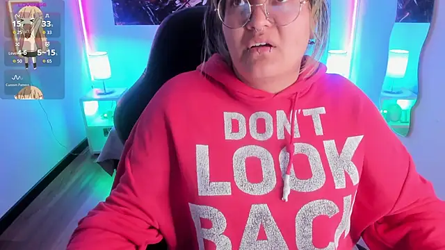 lucky-leah online show from December 2, 3:30 am