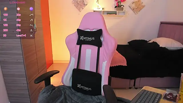 Kayla foxxy online show from April 11, 1:01 am