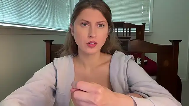 YUMIandbigWOLF online show from April 4, 9:13 pm