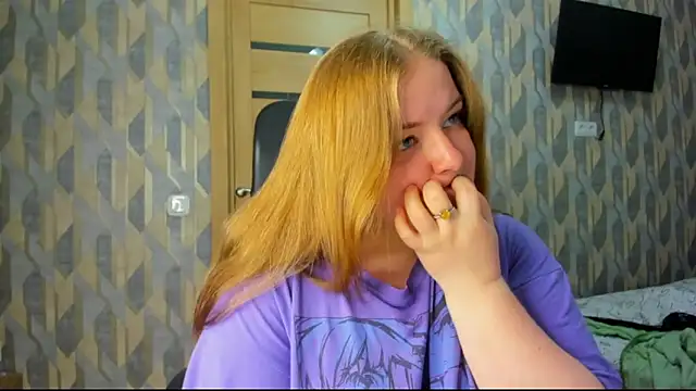 valery1610 online show from June 9, 4:39 pm
