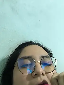 DULCEHOT 12 online show from August 3, 2:04 am