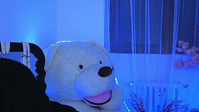 ivyleague  online show from March 7, 6:15 pm