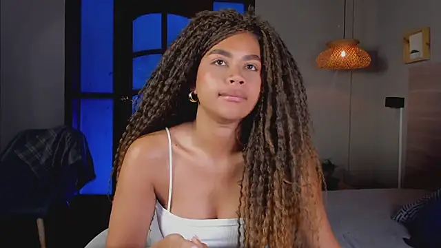 nayah   online show from October 31, 9:08 pm