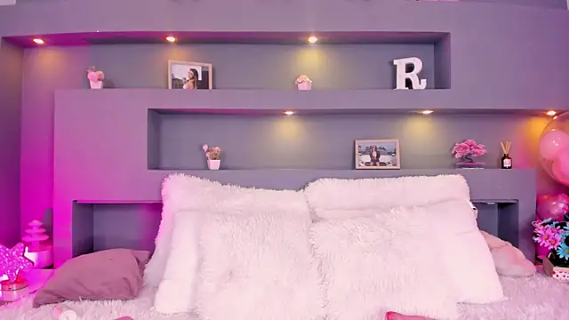 rosemonrooe online show from September 26, 2:58 pm