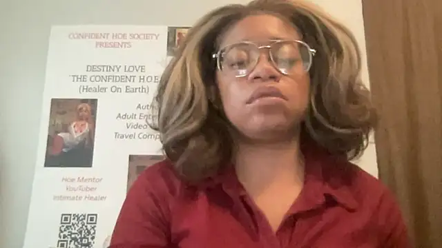 MommyConfident online show from June 1, 6:09 pm