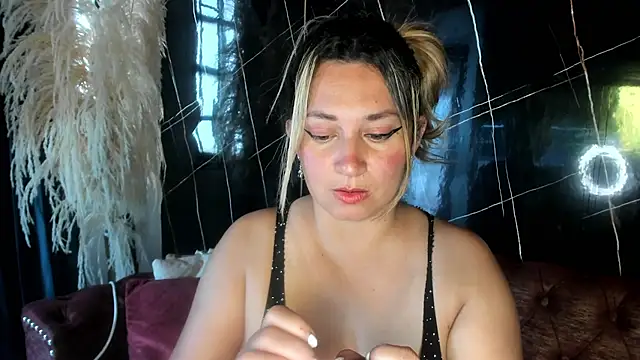 Devil Sara online show from March 23, 2:56 pm