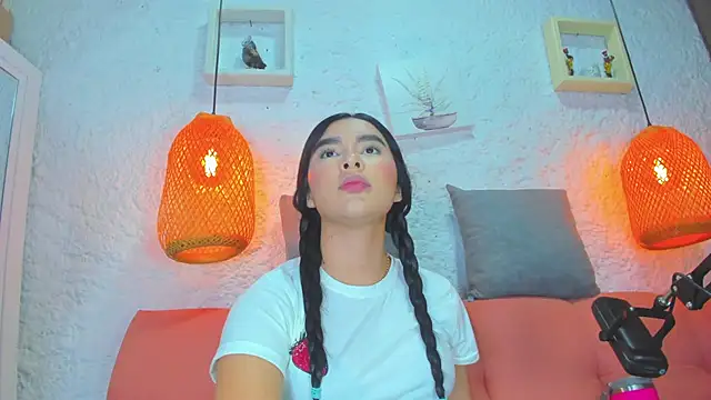 emiily s online show from October 24, 12:12 pm