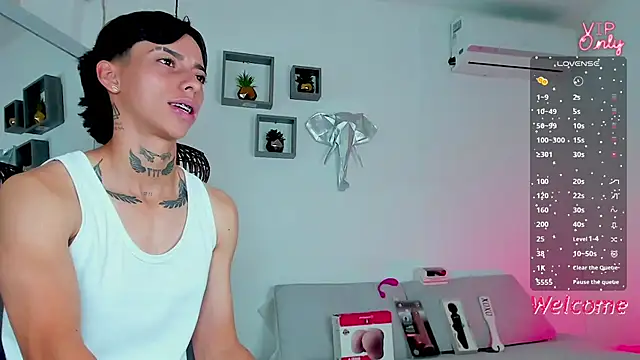 AmberAdams  online show from January 17, 4:25 pm