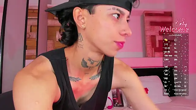 AmberAdams  online show from March 29, 2:49 pm