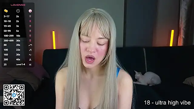 Snapshot of mybunnywendy chatting on September 29, 2:00 pm mybunnywendy online show from September 29, 2:00 pm