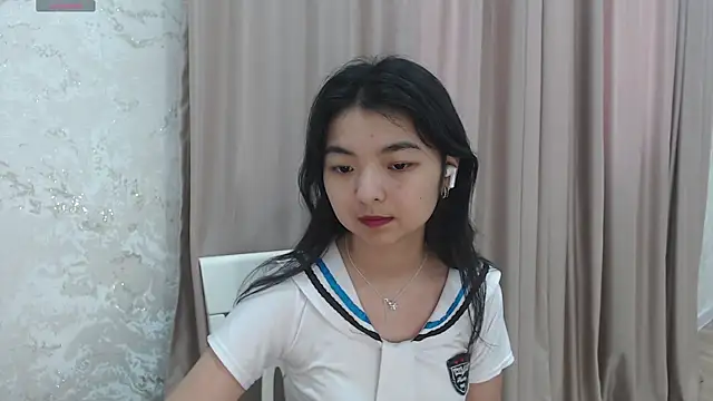 Shy Kira online show from July 10, 9:10 am