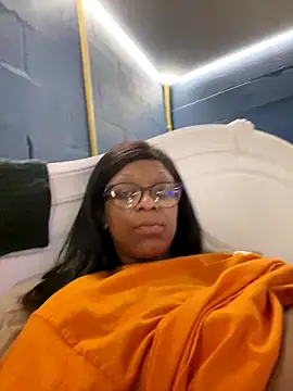 KLoveeee online show from December 15, 3:56 am