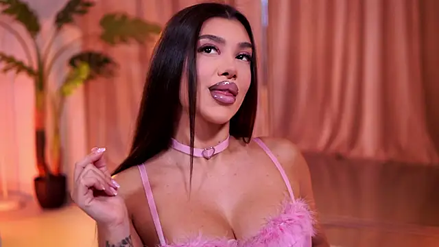 NatyDesiree online show from March 27, 8:09 pm