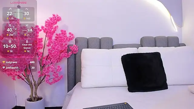 karol rivera  online show from November 15, 1:17 am