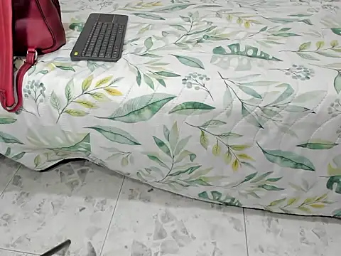 girlsfun23 online show from November 10, 3:34 am