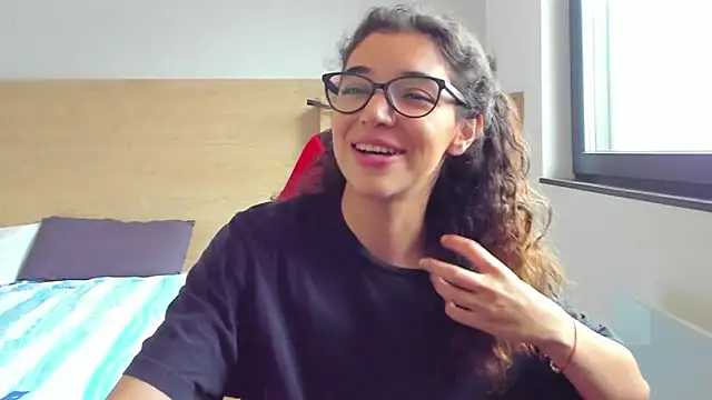 uniquerossie online show from October 11, 10:42 am