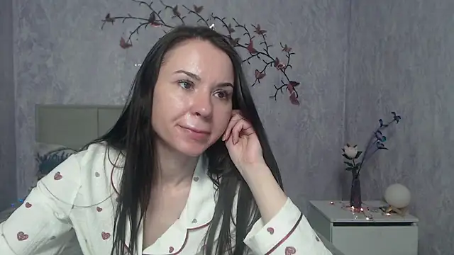 KaraCriegs online show from February 27, 7:03 pm