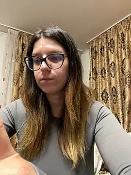 NadiraNoor online show from February 6, 12:58 am