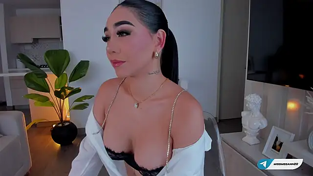 Snapshot of missmegann chatting on October 12, 1:35 pm missmegann online show from October 12, 1:35 pm