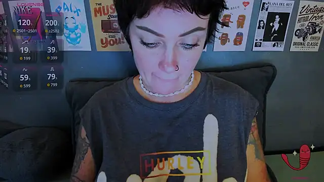 EllieOz online show from July 25, 6:15 pm