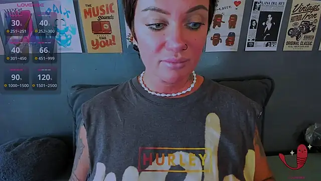 EllieOz online show from July 28, 3:21 pm