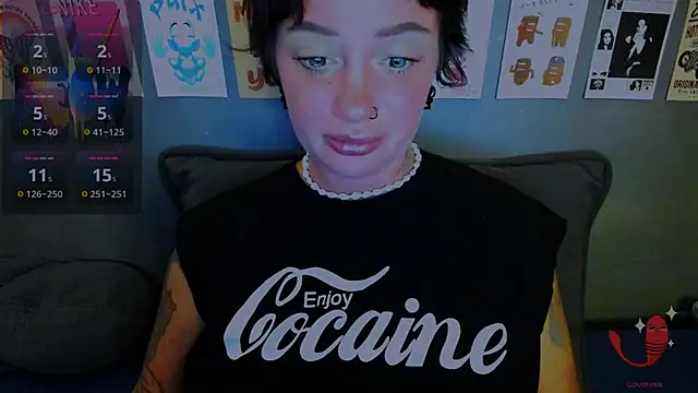 EllieOz online show from June 1, 7:15 pm