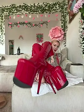 Stella-Kink online show from March 4, 1:39 pm