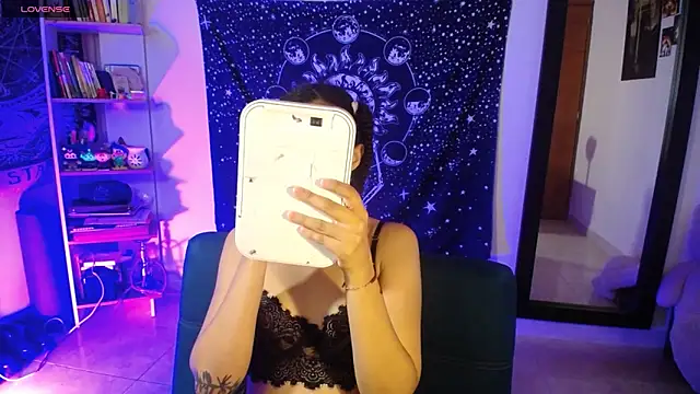 ela 0 online show from May 16, 3:42 am