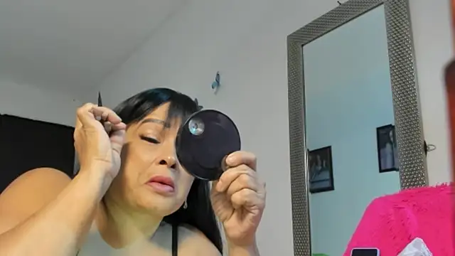 seleneh online show from April 11, 7:06 pm