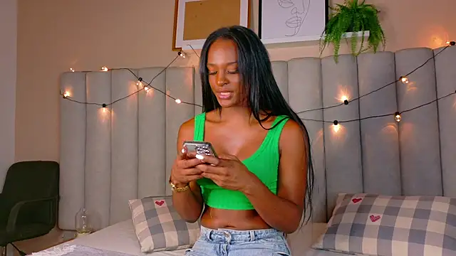 nahomi campbell online show from November 17, 7:36 pm