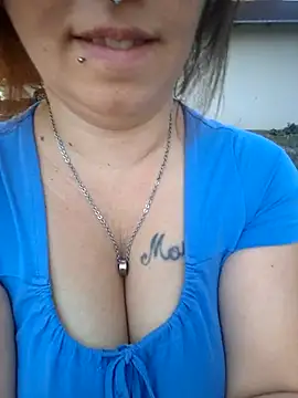 Jassiundich2 online show from September 17, 7:50 am