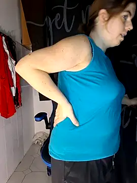 Jassiundich2 online show from December 4, 7:47 pm