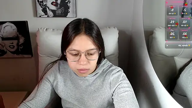 SamanthaRoldaan online show from January 14, 1:38 pm