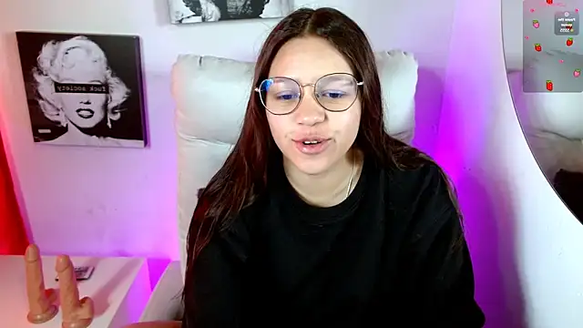 Snapshot of SamanthaRoldaan chatting on October 1, 12:43 pm SamanthaRoldaan online show from October 1, 12:43 pm