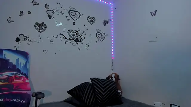 Linisprincehot69 online show from June 6, 8:42 am