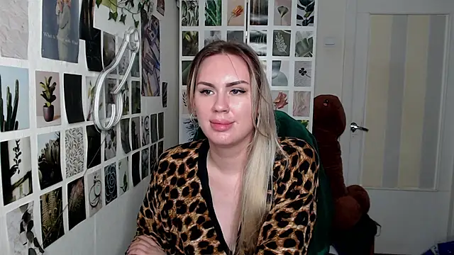 CapriScorpion online show from September 25, 1:43 pm