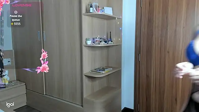 Snapshot of mikakinamo chatting on September 11, 1:28 am mikakinamo online show from September 11, 1:28 am