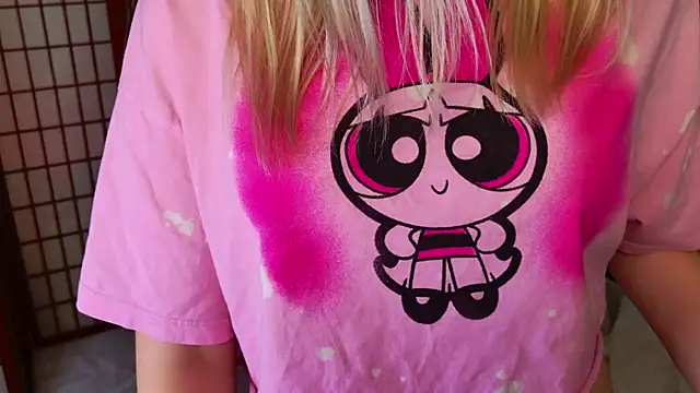 Beatrica Klein online show from November 2, 4:21 pm