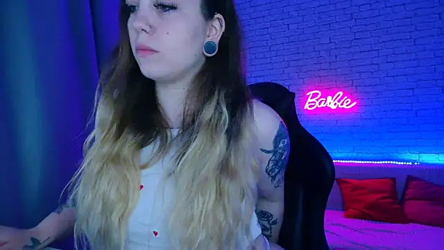 -Stacyy- online show from July 18, 8:28 am