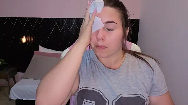 Aabby lee online show from April 7, 7:49 pm