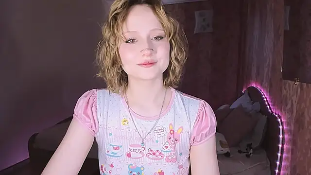 MariaMango online show from March 29, 11:20 am