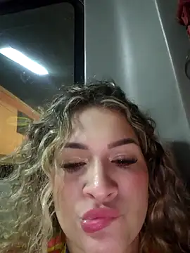 Sara smiiith211 online show from July 4, 12:39 am