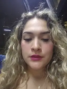 Sara smiiith211 online show from July 1, 1:16 am